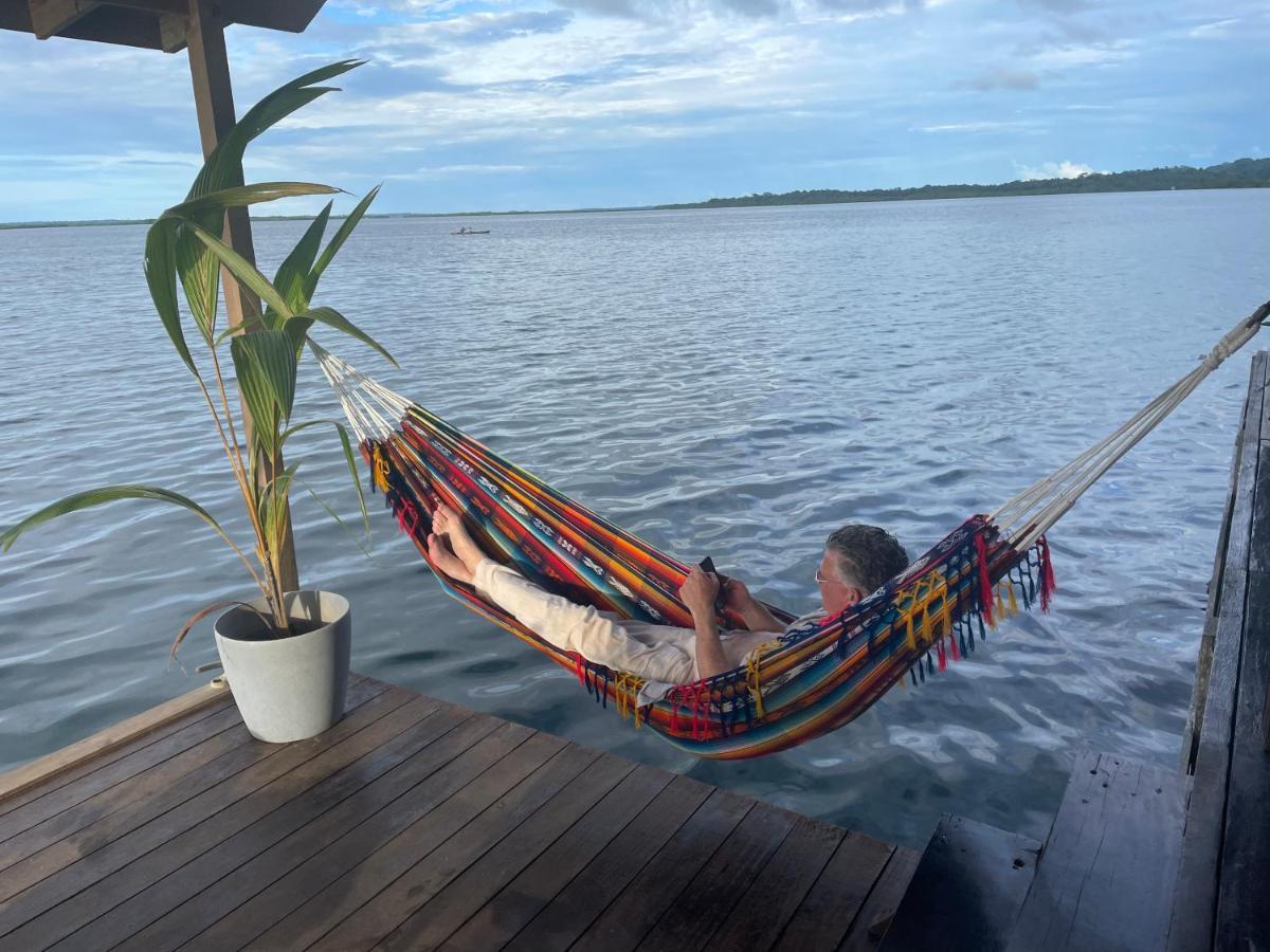 Dolphin Blue Paradise Bocas del Toro Exterior foto